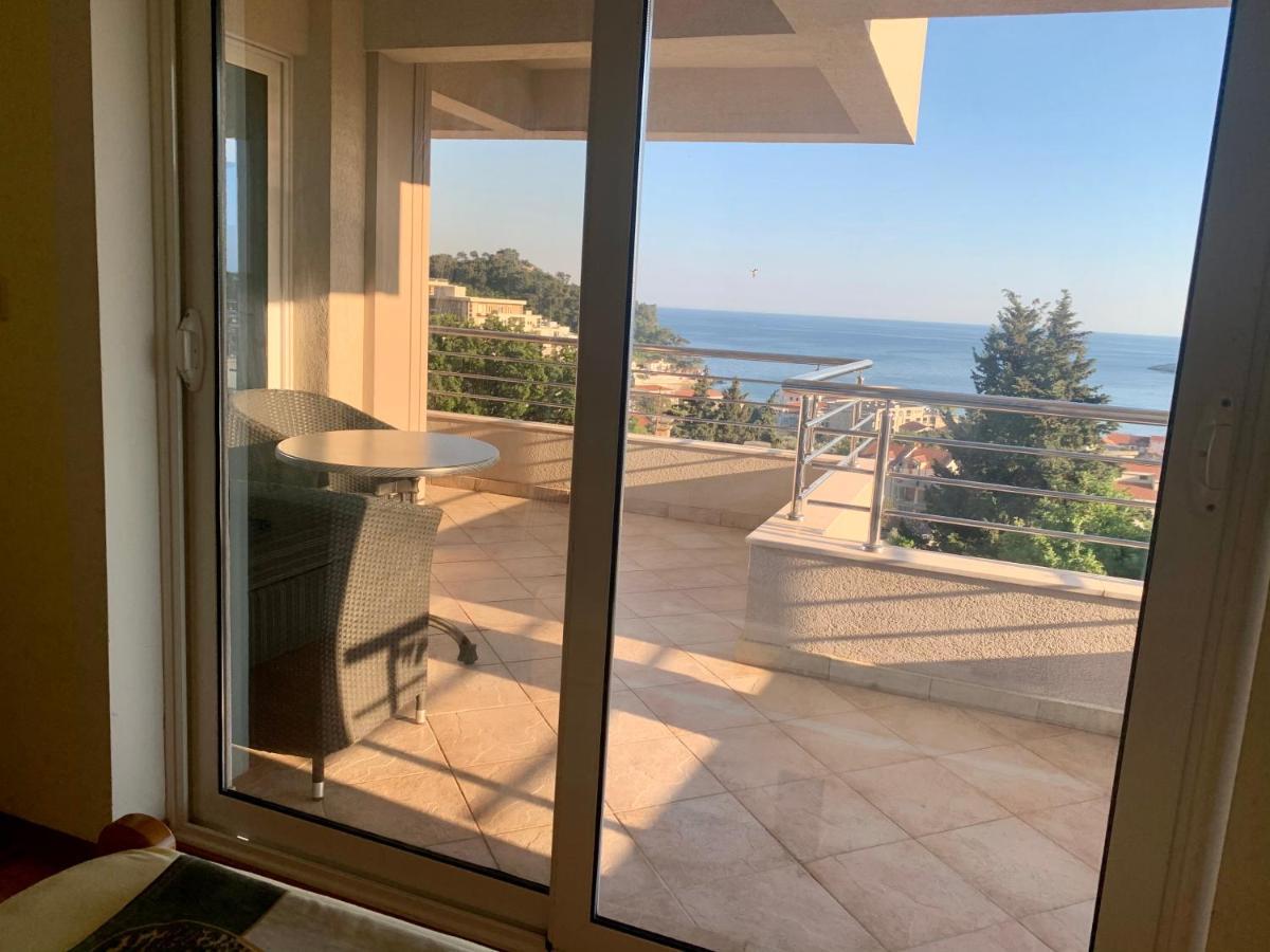 Blue Sky Apartment Petrovac Bagian luar foto