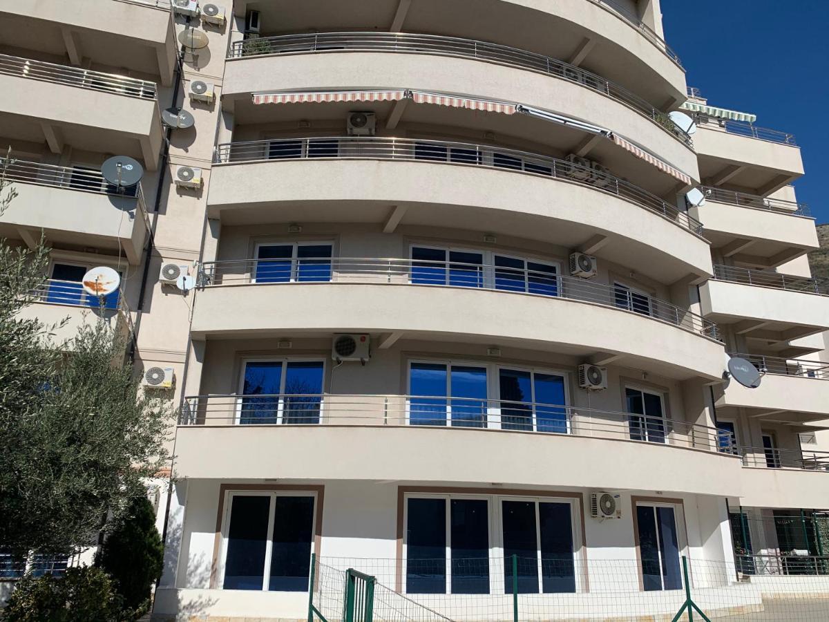 Blue Sky Apartment Petrovac Bagian luar foto